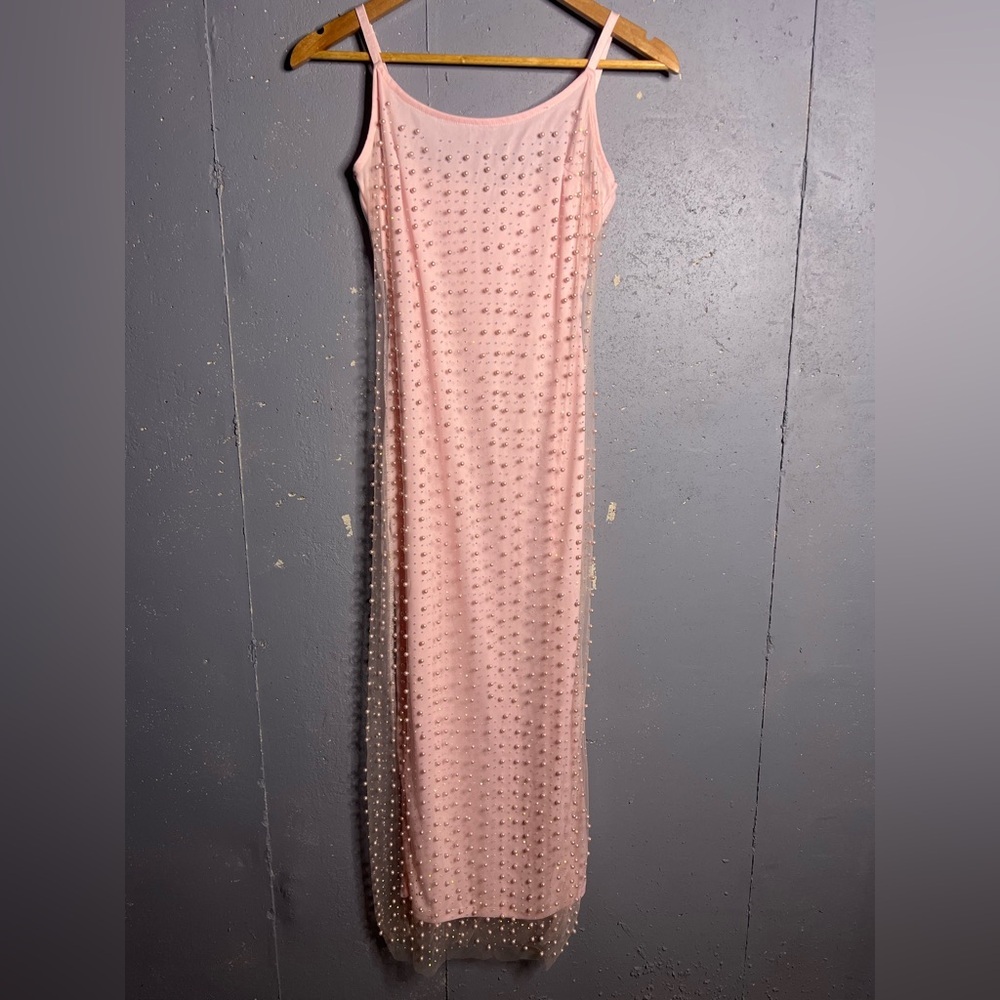 Haute Monde Pearl Mesh Overlay Dress – Blush Pink in size Small